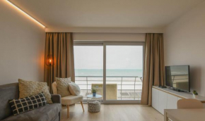 Studio Zeezicht fully renovated